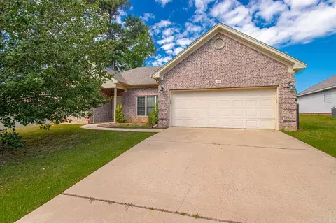 305 Montgomery Dr, Benton, AR 72015 photo 1
