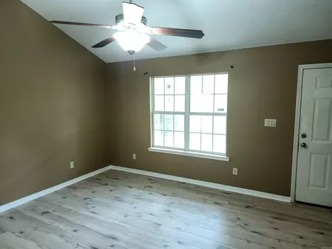 Living - 12 Bear Run Trl, Conway, AR 72032 photo 1 of 4