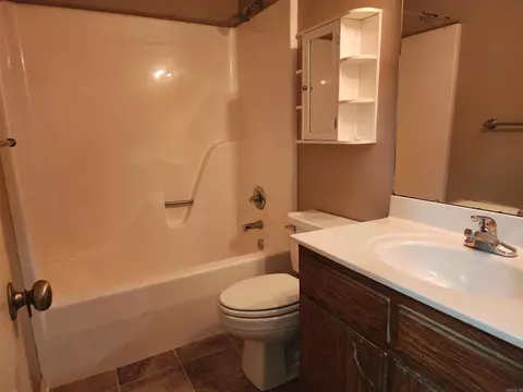 Bath - 12 Bear Run Trl, Conway, AR 72032 photo 3 of 4