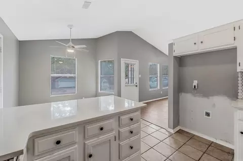 69 Pin Oak Loop, Maumelle, AR 72113 photo 14