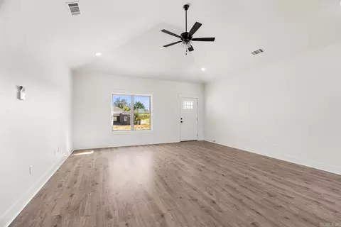 Living - 1 High Point Dr, Greenbrier, AR 72058 photo 1 of 8