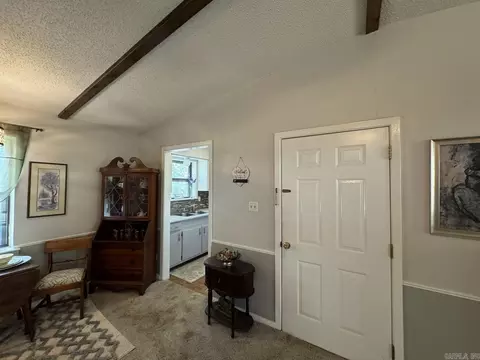 Entry Way - 81 Oak St, Ash Flat, AR 72513 photo 2 of 5