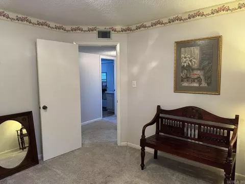 Bedroom - 81 Oak St, Ash Flat, AR 72513 photo 5 of 9