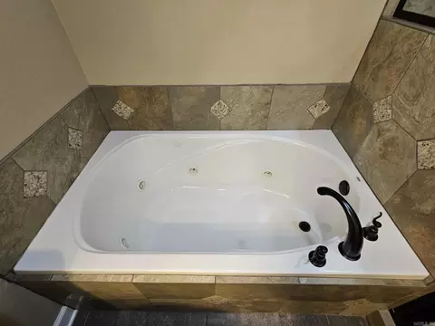 Bath - 82 Smarty Jones Cir, Austin, AR 72007 photo 5 of 7