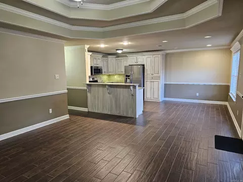 Living - 82 Smarty Jones Cir, Austin, AR 72007 photo 2 of 5