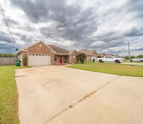 Exterior - 213 Pineview Dr, Beebe, AR 72012 photo 4 of 5