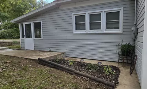 Exterior - 216 N 4th, Thayer, MO 65791 photo 3 of 8