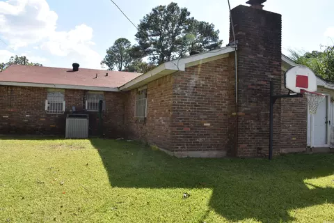 2601 Avondale Dr, Pine Bluff, AR 71601 photo 3