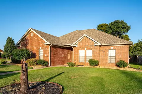 1430 Norbert Cir, Conway, AR 72034 photo 2
