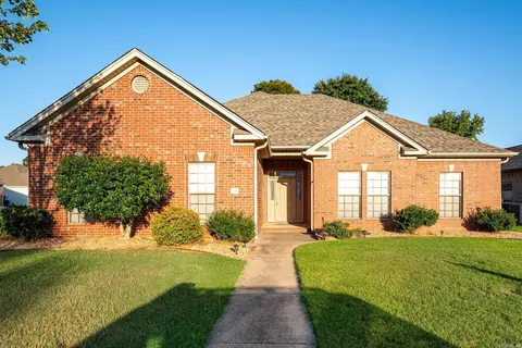 1430 Norbert Cir, Conway, AR 72034 photo 1
