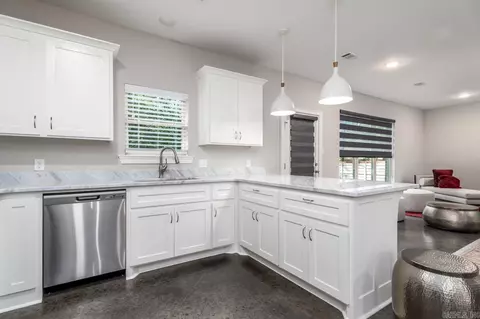 Kitchen - 2805 Carmichael, Conway, AR 72034 photo 4 of 4