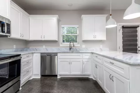 Kitchen - 2805 Carmichael, Conway, AR 72034 photo 3 of 4