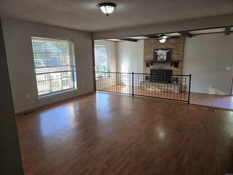 Living - 604 Oregon St, Beebe, AR 72012 photo 7 of 8