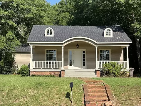 613 N Louise St, Atlanta, TX 75551