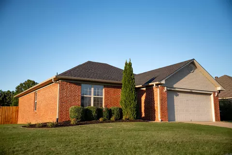 1430 Angeline Dr, Conway, AR 72034 photo 1