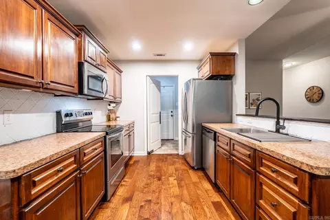 Kitchen - 602 Joseph Dr, Alexander, AR 72002 photo 2 of 4