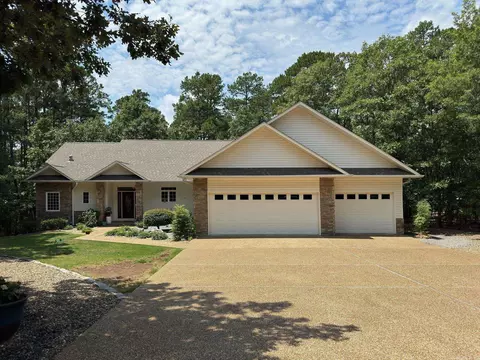 5 Jaguar Ln, Hot Springs Village, AR 71909