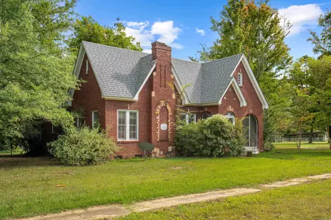 Exterior - 614 E Main St, Gurdon, AR 71743 photo 8 of 14