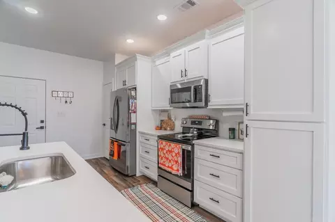 Kitchen - 1245 Stella Ln, Trumann, AR 72472 photo 3 of 5