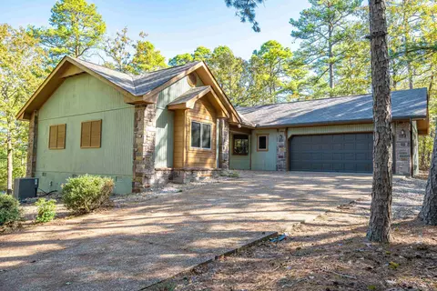 33 Doblez Cir, Hot Springs Village, AR 71909