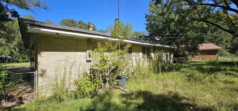 2923 Edgewood Dr, Pine Bluff, AR 71603 photo 2