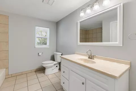 Bath - 9309 Zuber Rd, Alexander, AR 72002 photo 1 of 5