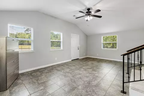 Living - 9309 Zuber Rd, Alexander, AR 72002 photo 2 of 8