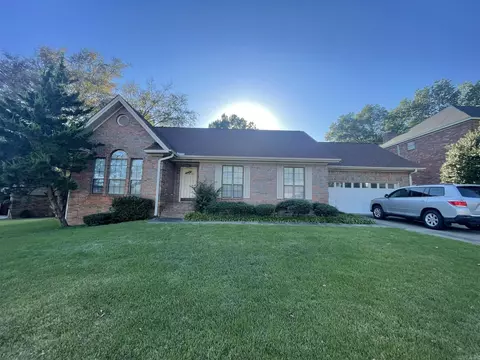 611 Live Oak Dr, Searcy, AR 72143
