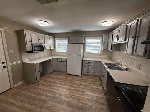 718 Dalewood, Benton, AR 72019 photo 16