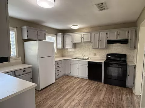 718 Dalewood, Benton, AR 72019 photo 14