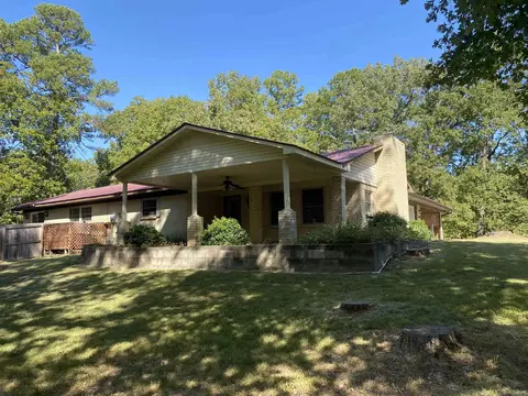Exterior - 217 Hall St, Mount Ida, AR 71957 photo 2 of 16