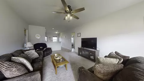 Living - 105 Goldenrod Ln, Beebe, AR 72012 photo 1 of 1