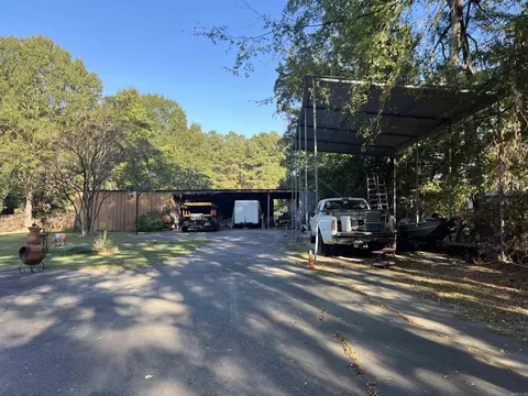 Exterior - 6207 Brinkley Rd, Pine Bluff, AR 71603 photo 2 of 8