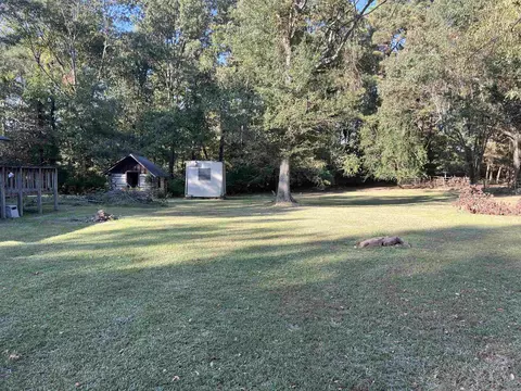 Exterior - 6207 Brinkley Rd, Pine Bluff, AR 71603 photo 4 of 8