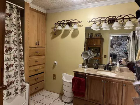 Bath - 6207 Brinkley Rd, Pine Bluff, AR 71603 photo 1 of 2