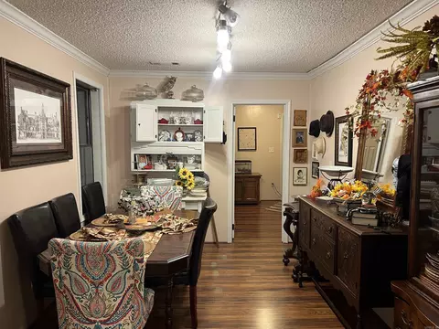 Dining - 6207 Brinkley Rd, Pine Bluff, AR 71603 photo 2 of 2
