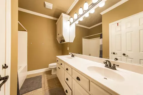Bath - 2 Darlington Dr, Cabot, AR 72023 photo 1 of 1