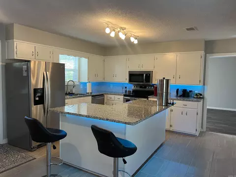 Kitchen - 8220 Spring Lake Rd, Pine Bluff, AR 71603 photo 1 of 3