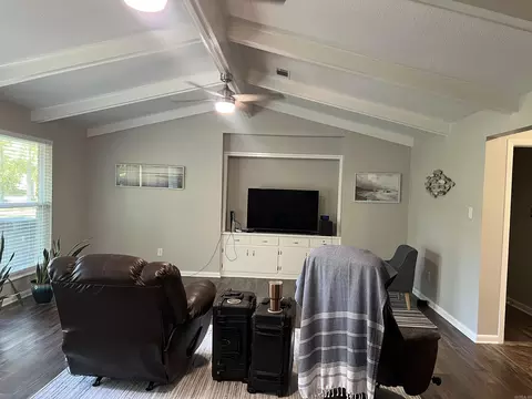 Living - 8220 Spring Lake Rd, Pine Bluff, AR 71603 photo 4 of 6