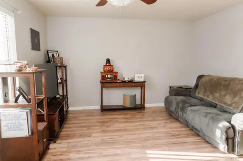 921 Cole, Benton, AR 72015 photo 3