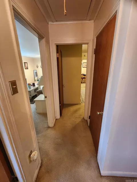 Entry Way - 23 Southwood, Pine Bluff, AR 71603 photo 2 of 4