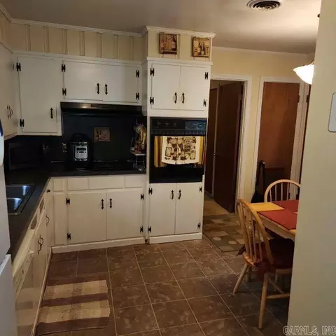 Kitchen - 23 Southwood, Pine Bluff, AR 71603 photo 1 of 4