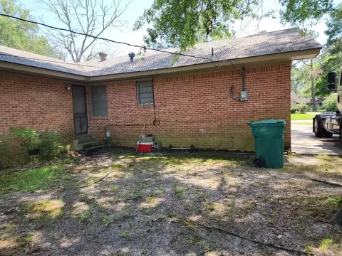 Exterior - 23 Southwood, Pine Bluff, AR 71603 photo 7 of 11