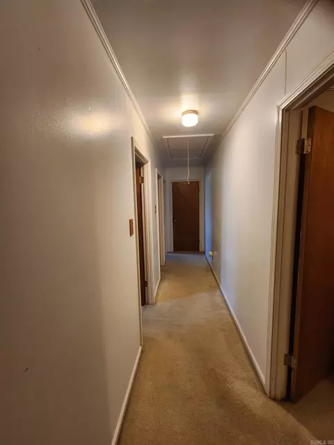Entry Way - 23 Southwood, Pine Bluff, AR 71603 photo 4 of 4