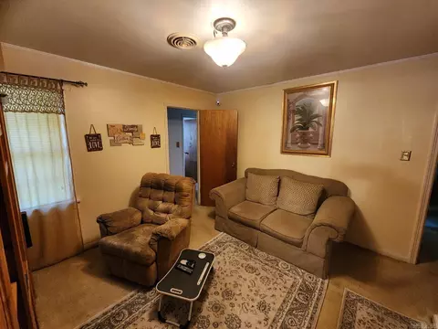 Living - 23 Southwood, Pine Bluff, AR 71603 photo 3 of 6
