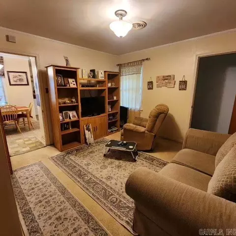Living - 23 Southwood, Pine Bluff, AR 71603 photo 2 of 6