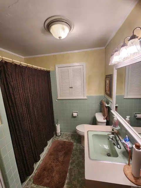 Bath - 23 Southwood, Pine Bluff, AR 71603 photo 8 of 9