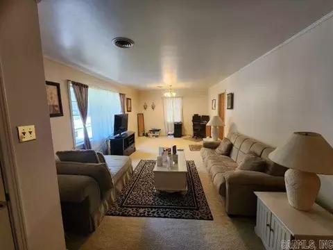 Living - 23 Southwood, Pine Bluff, AR 71603 photo 4 of 6