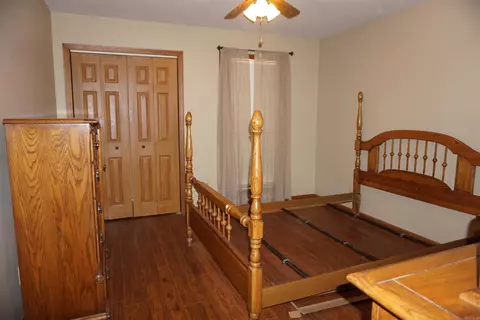 Bedroom - 166 Pinewood Ln, Beebe, AR 72012 photo 6 of 8