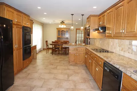 Kitchen - 166 Pinewood Ln, Beebe, AR 72012 photo 5 of 8